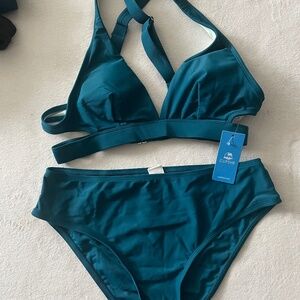 New Swimsuite with tag. Cupshe. 1/3 price. Size M